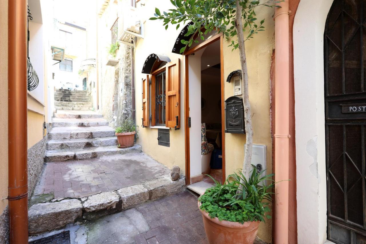 Porta Catania&Duomo Cozy Apartment Taormina Exterior foto